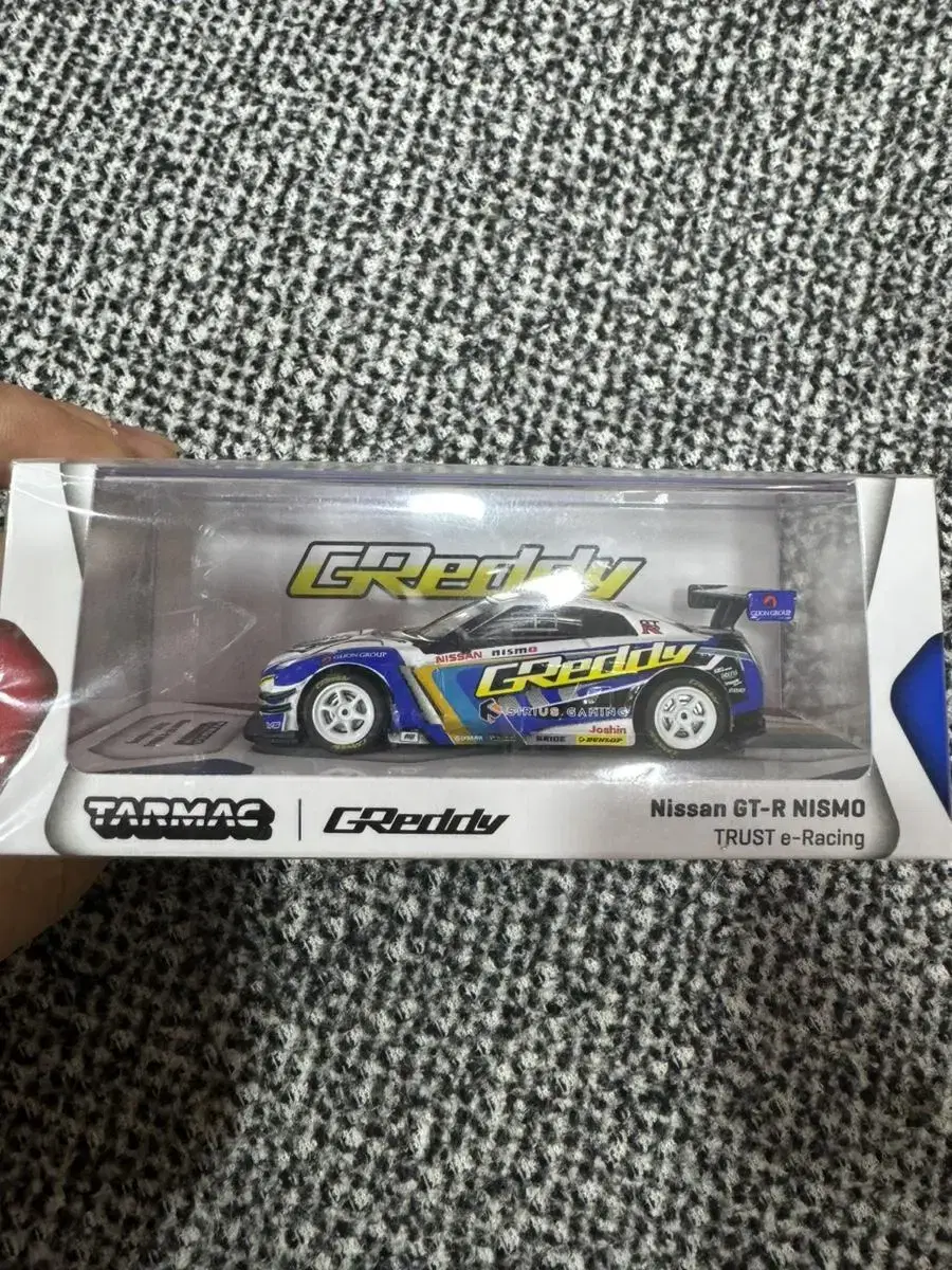 1/64 tamac gt-r nismo greddy