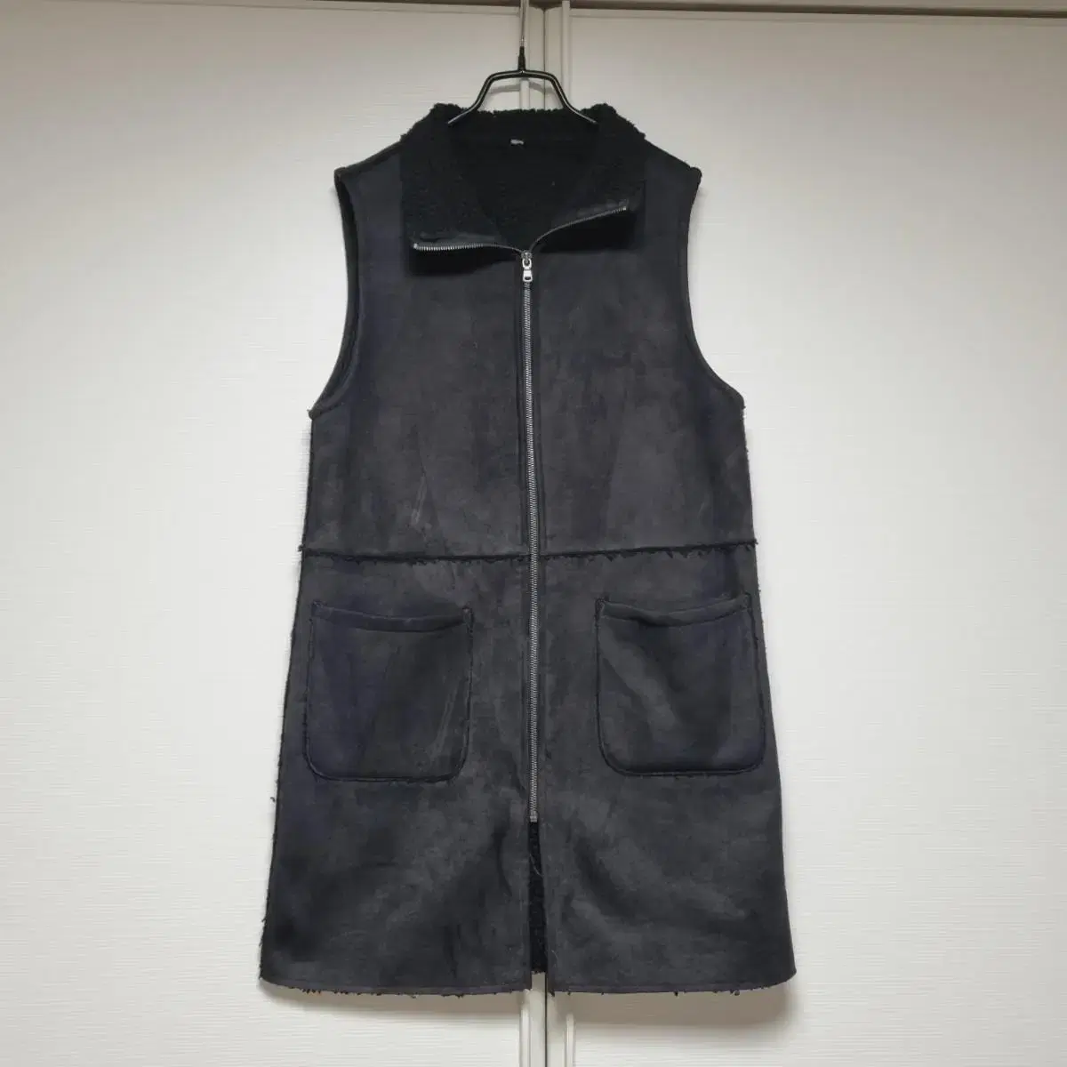 New product) Long vest with moustang poogley lining