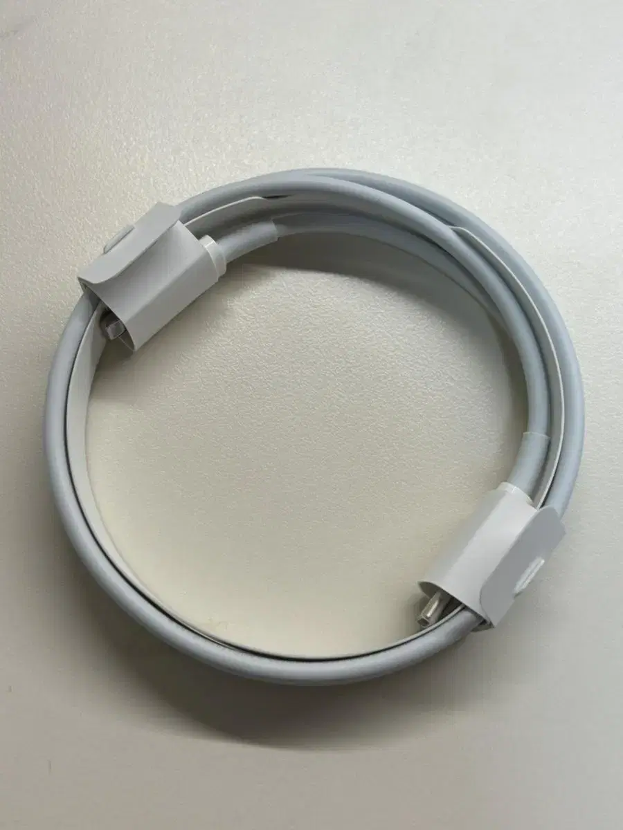 New 8-pin charging cable for iPhone