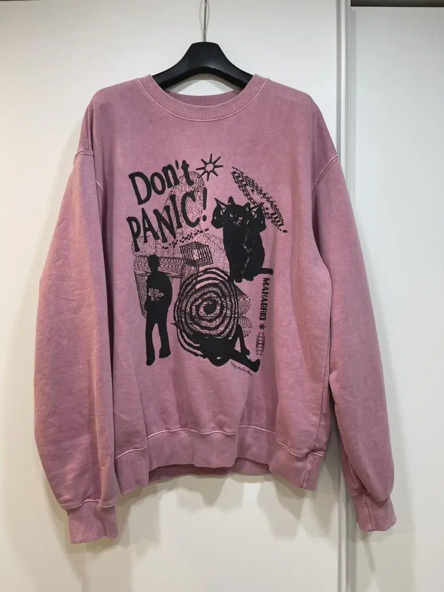 Mahagrid DON'T PANIC Pigmented Man-to-Man Sweatshirt