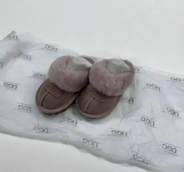 호주UGG 키즈 털슬리퍼 145mm팜 새것