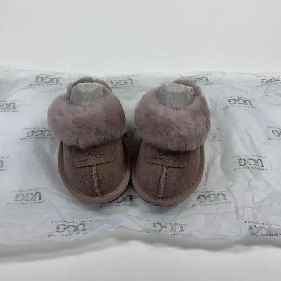 호주UGG 키즈 털슬리퍼 145mm팜 새것