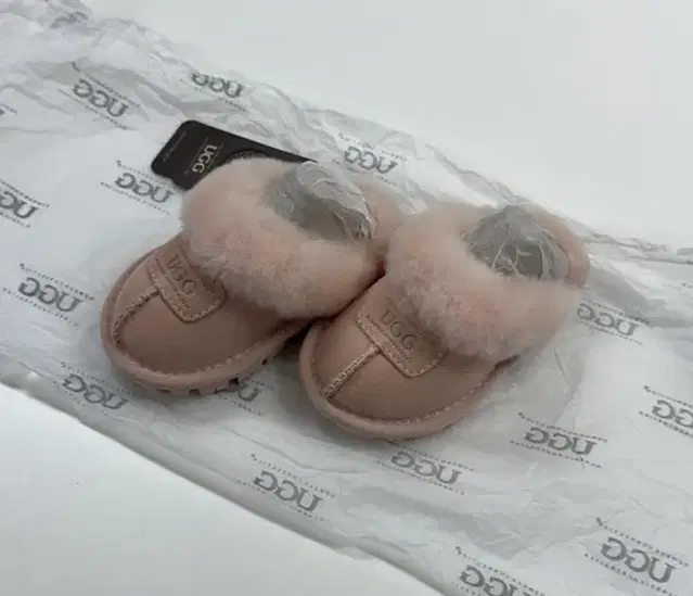 호주UGG 키즈 털슬리퍼 145mm팜 새것