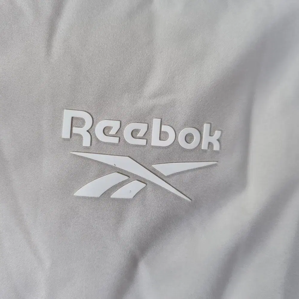 Z4076 리복 클래식 HS 우먼 패딩점퍼 여90 REEBOK