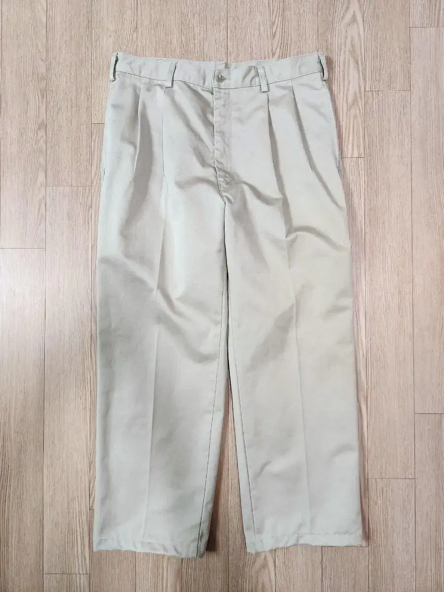 Big Zone Made in Japan Pin-Tuck Chino Pants