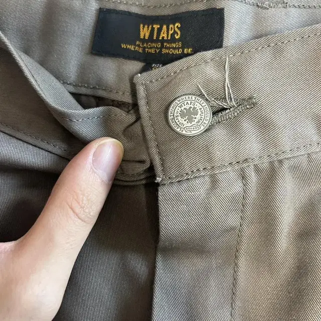 Wtaps 16 카키 쇼츠