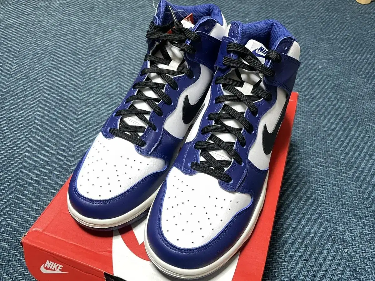 (W) Nike Dunk High Deep royal Blue