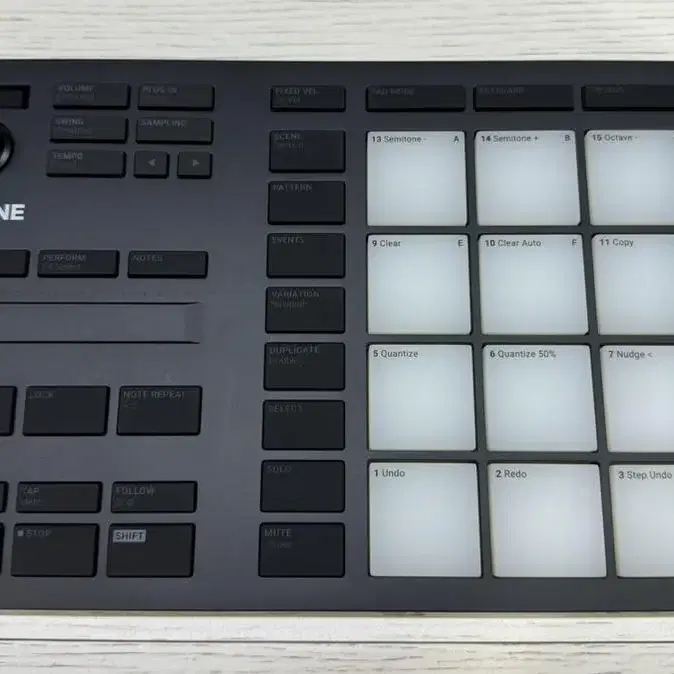 MASCHINE MIKRO MK3 미디 디지털 샘플러