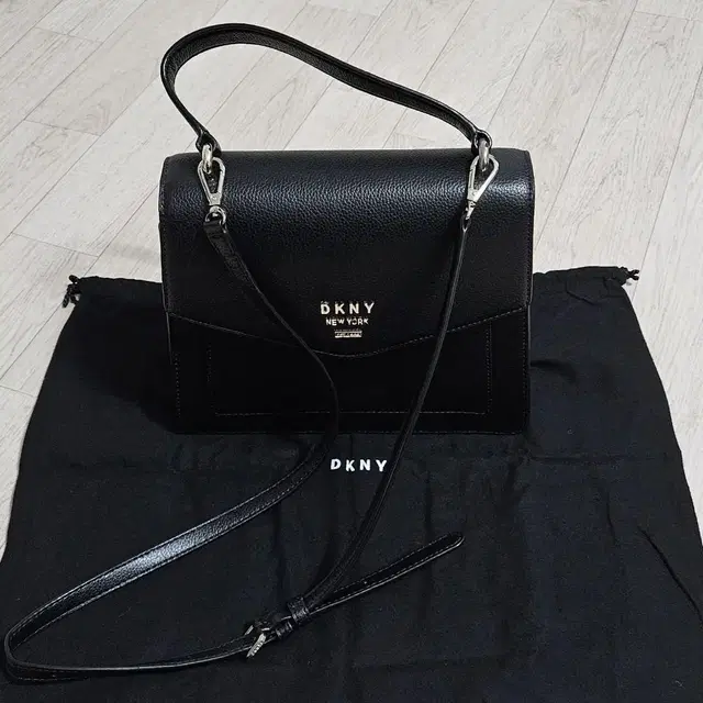 DKNY 핸드백