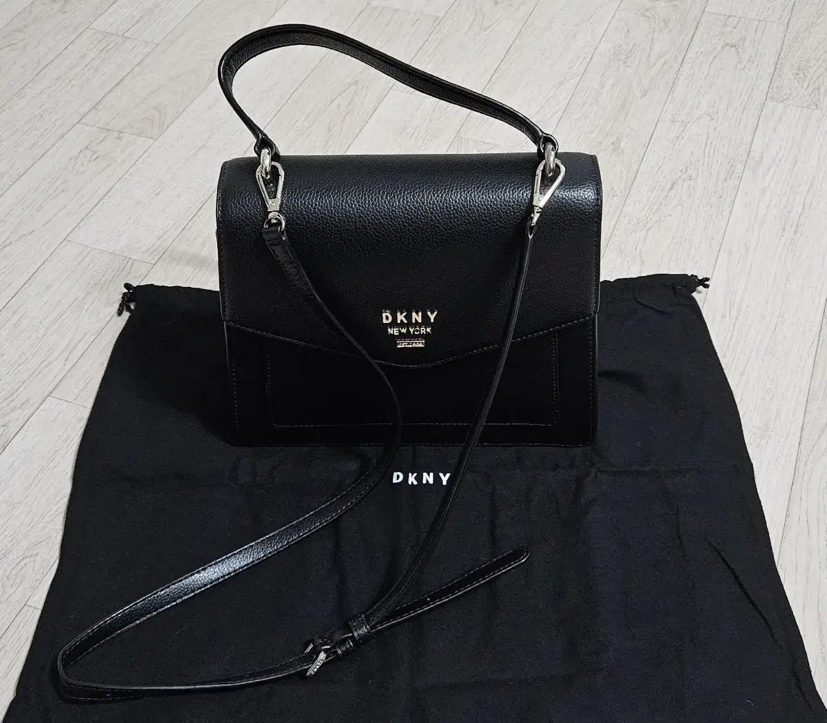 DKNY 핸드백