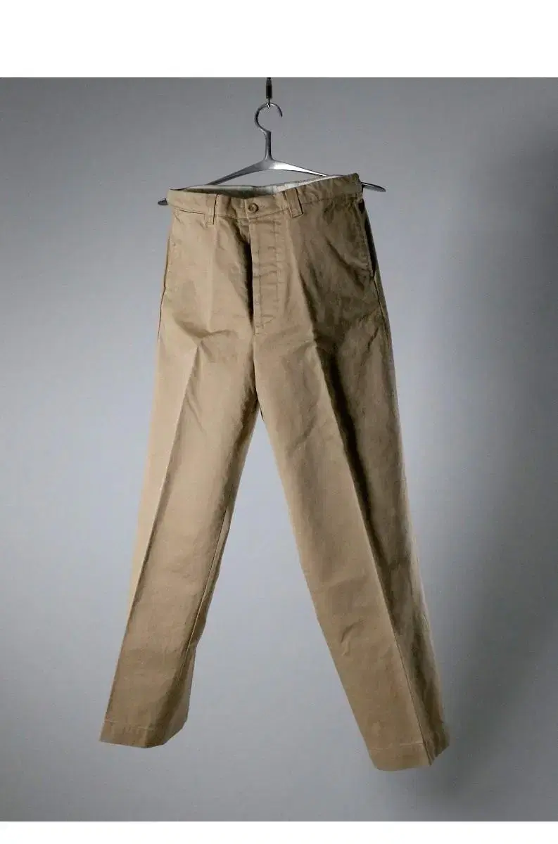 Tilted chino beige M size Riover