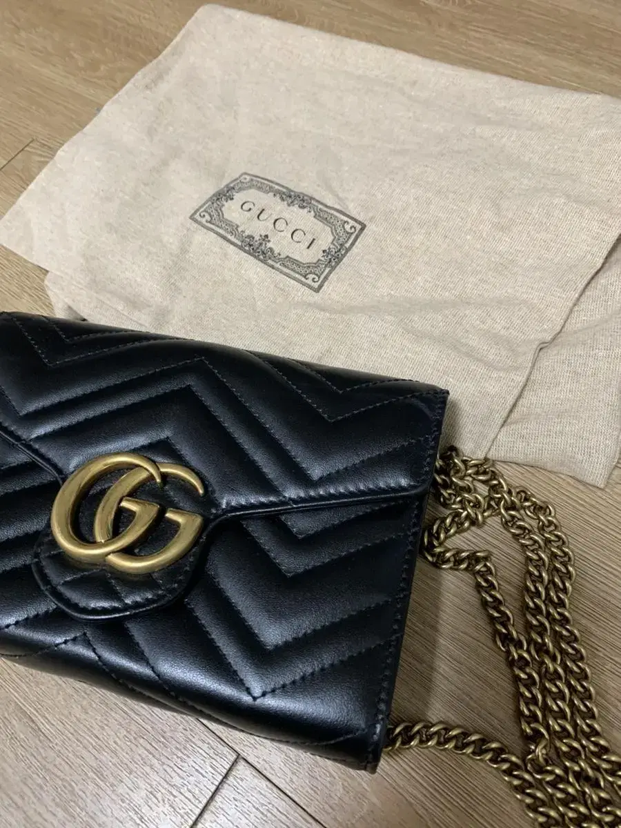 GUCCI Shoulder Bag