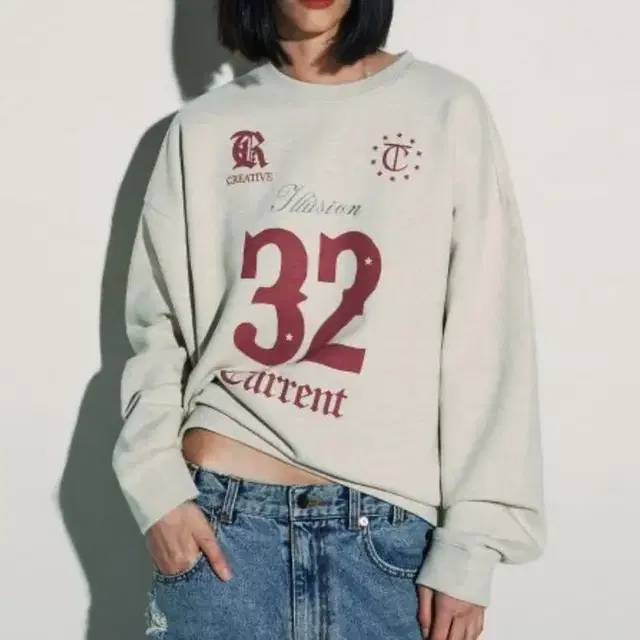 커렌트 맨투맨 32 FOOTBALL SWEATSHIRT 아이보리