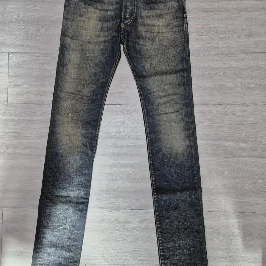 DIOR | 디올 (29) Dior Homme 09FW Retro jake jin Wearing GD
