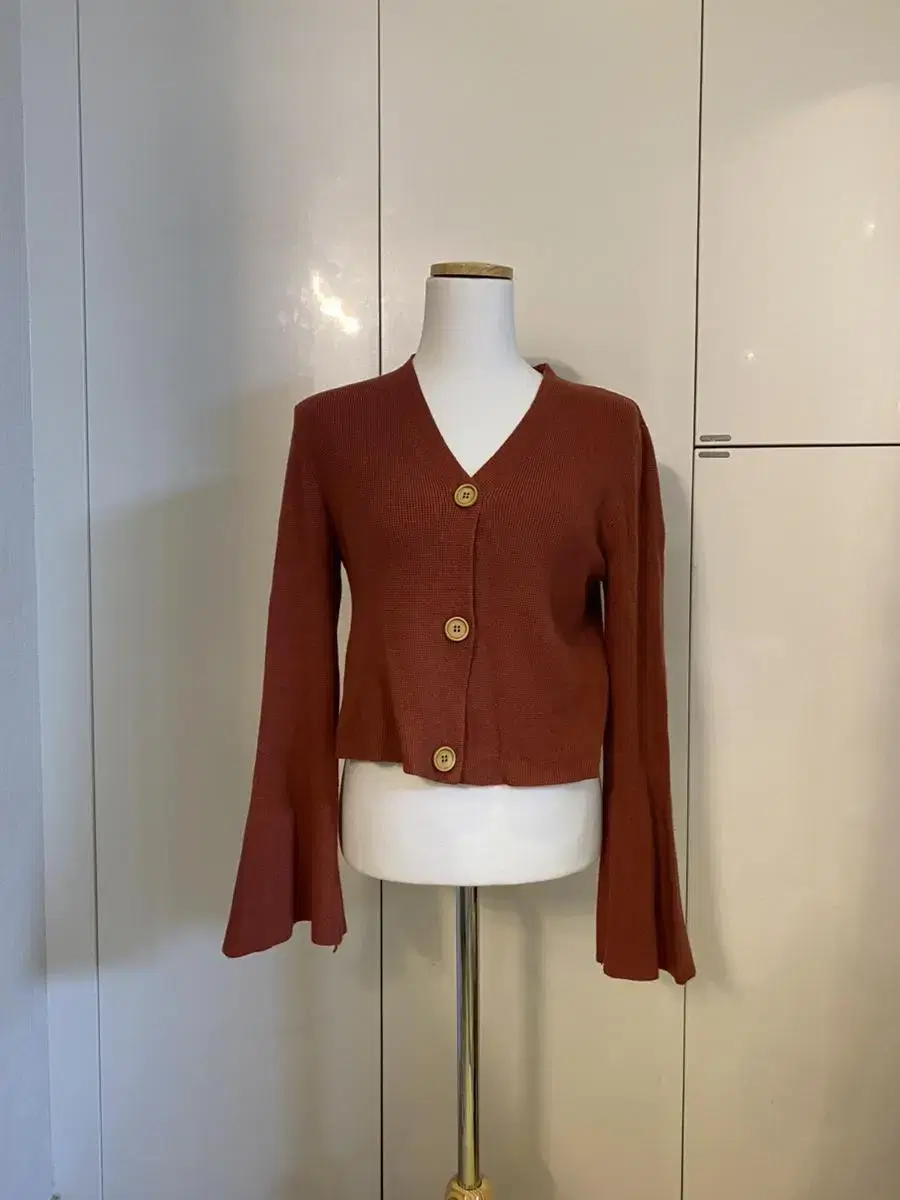 Burgundy cardigan cardigan outer knitwear delicacy ㅋ