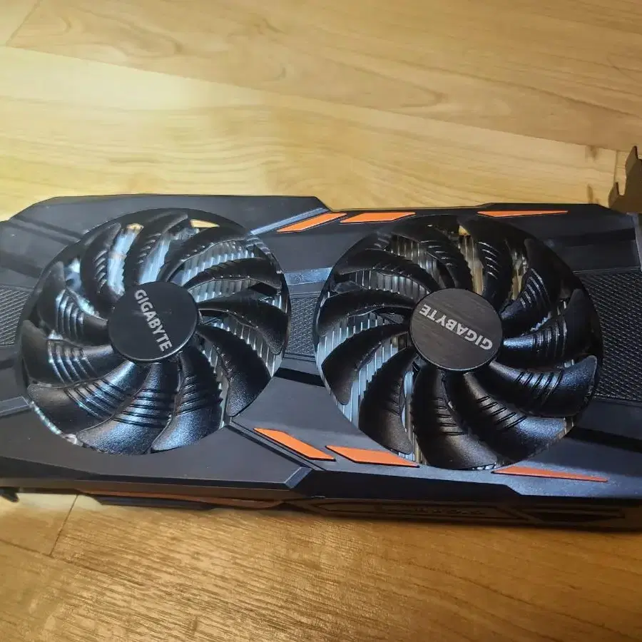 1050ti 4gb 5포트 다중모니터