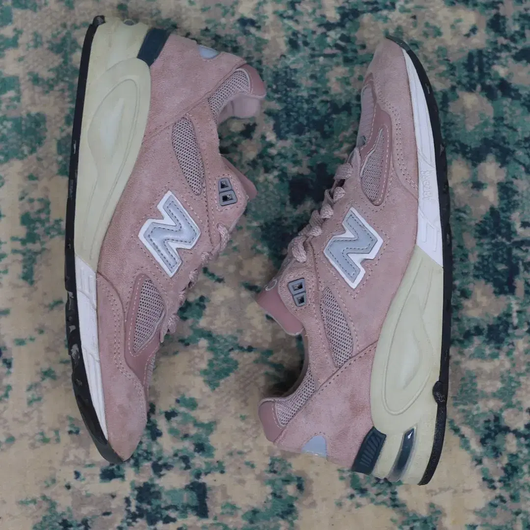 New balance x KITH 뉴발란스 990V2 240