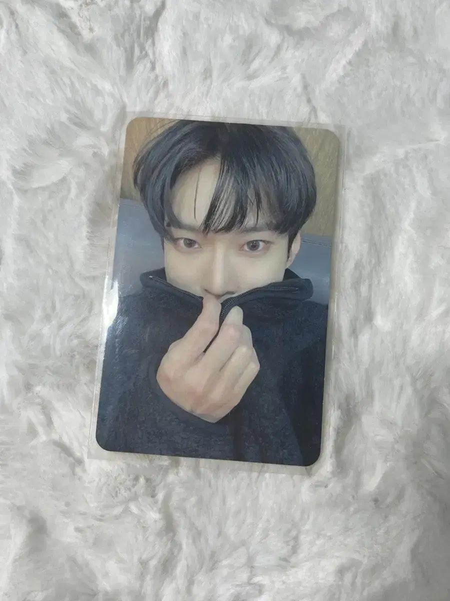 Furis doyoung wts (Quick sale)