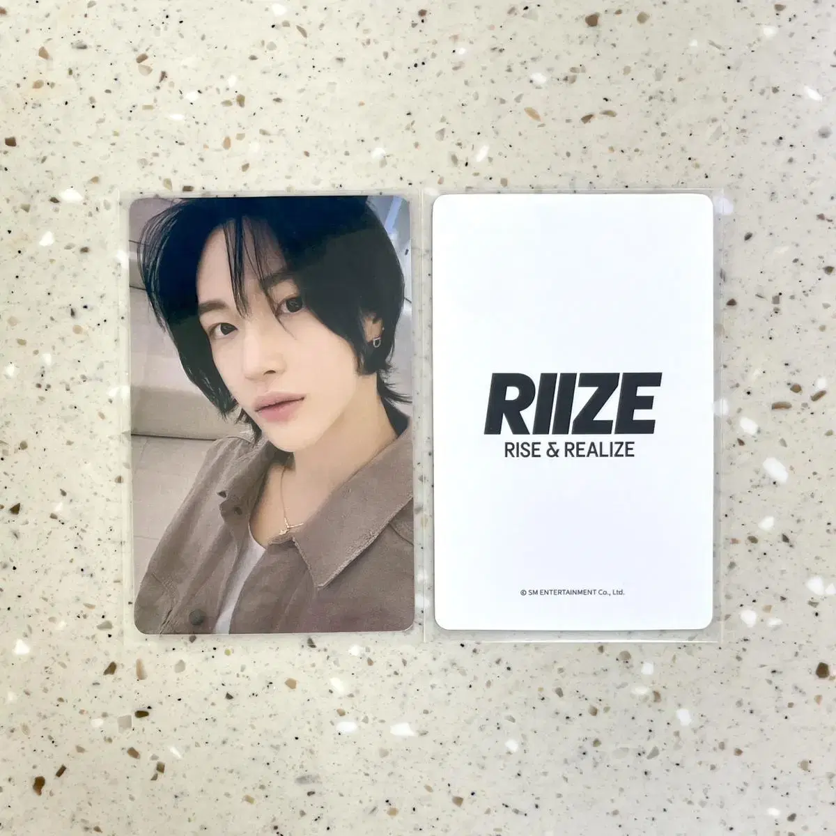 riize wonbin geterguitar yizhiyu 1st Youngtong pre-order benefit photocard wts