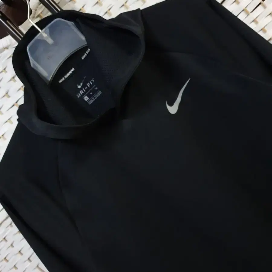 (1500) NIKE 나이키 스포츠 후드 기능성 티셔츠 105 XL