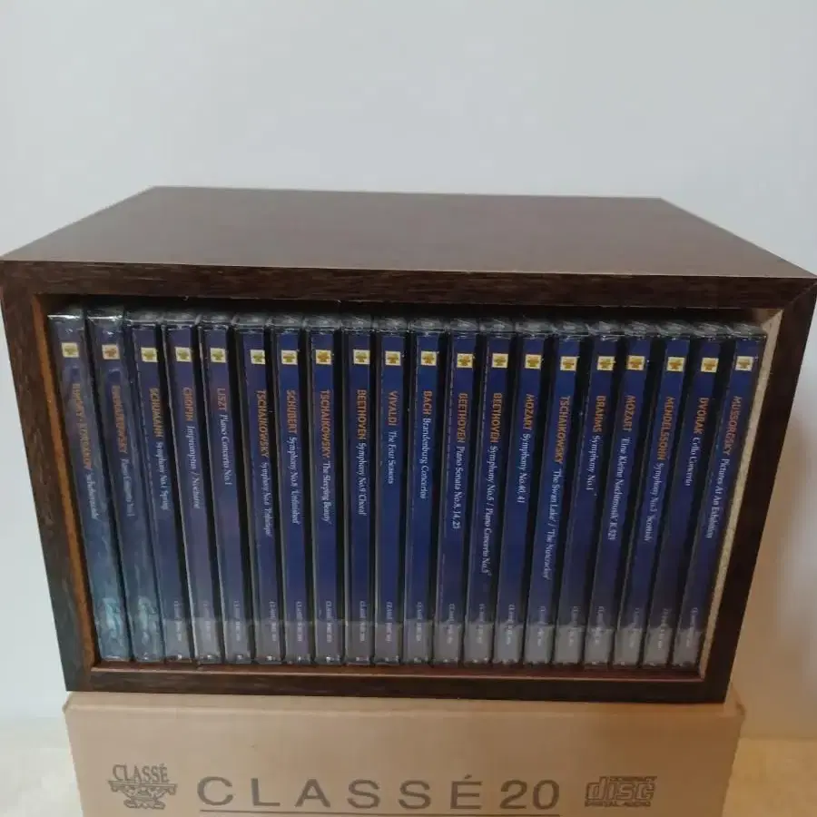 KARAJAN CLASSE. 20 DISC