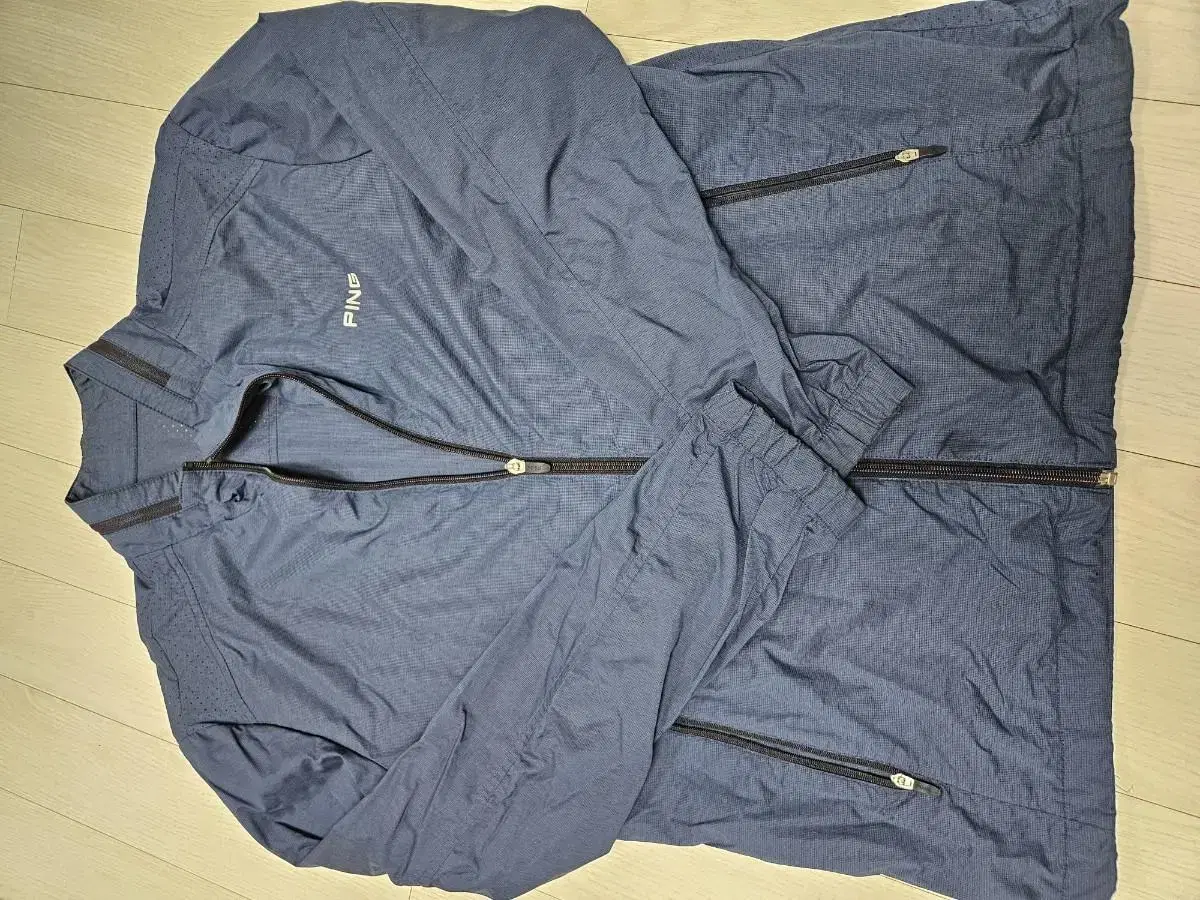 Man Windbreaker