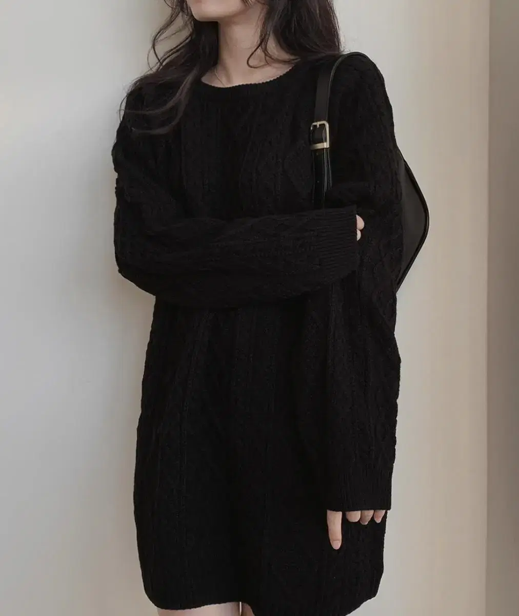 Slow and Knit ONEPIECE (Black)