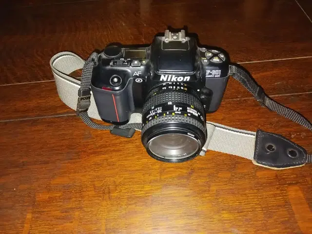 Nikon F601 필름 카메라