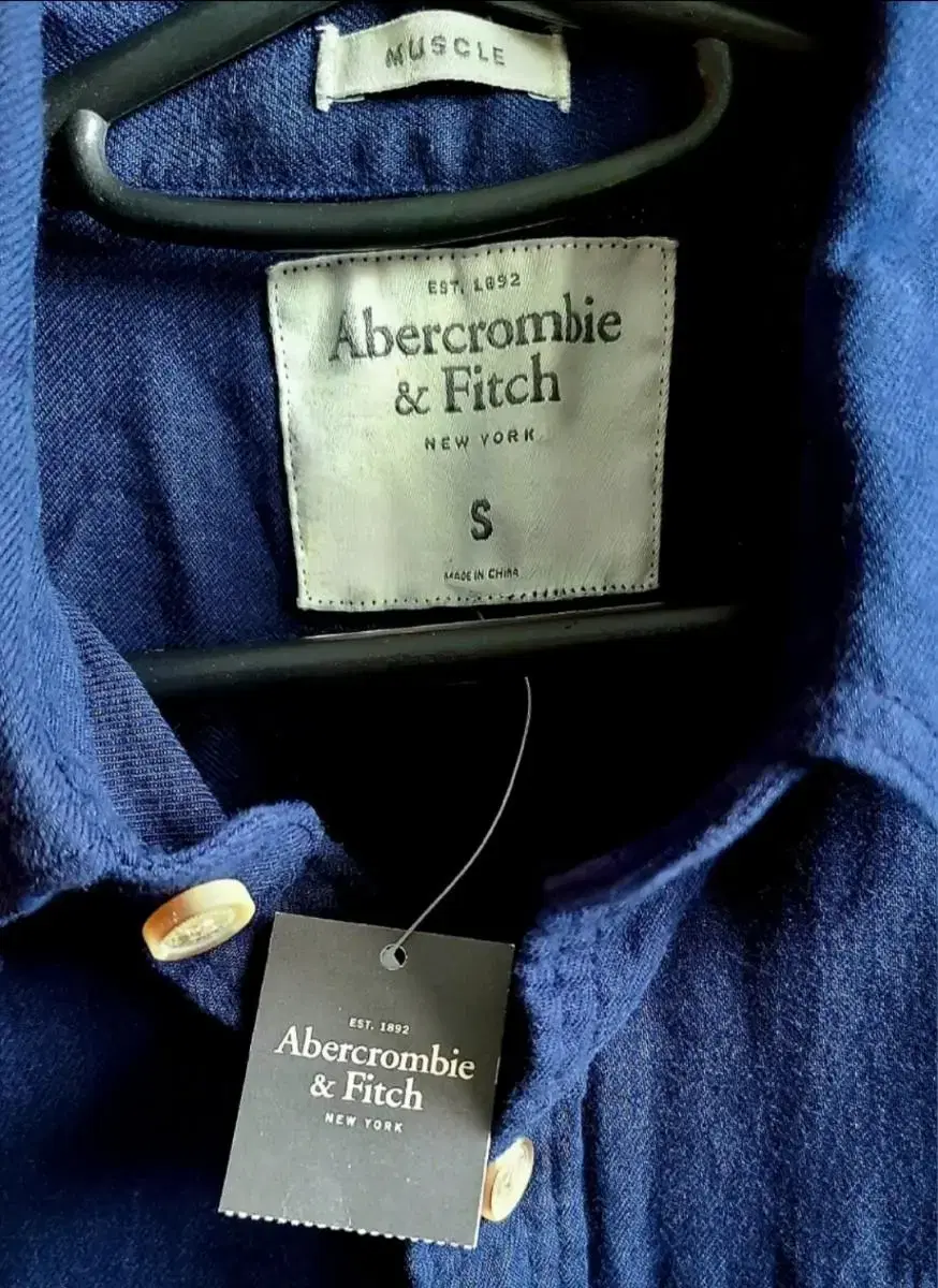 [NEW] Abercrombie Button Down Shirt