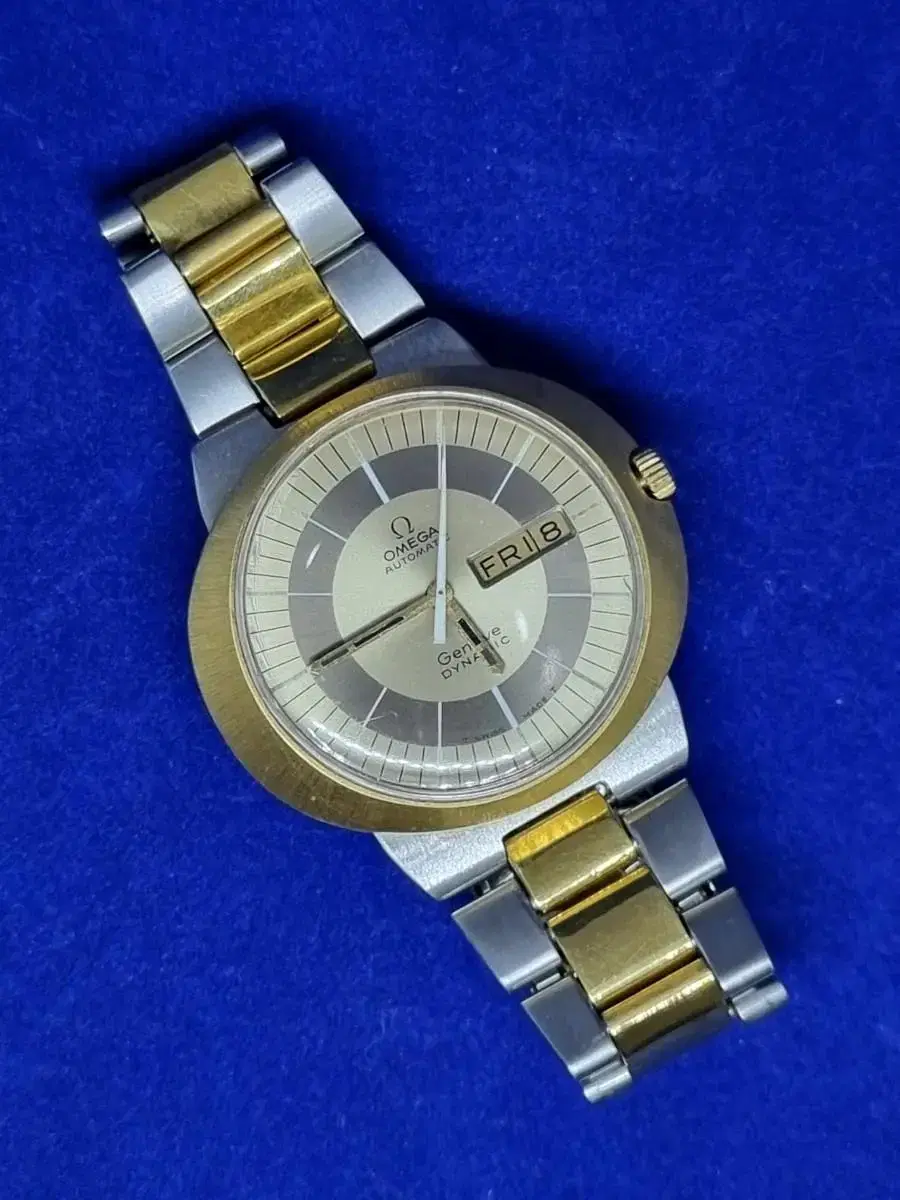 Omega Genevieve Dynamic 18K