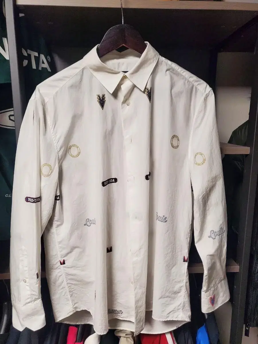 Louis Vuitton Shirt size L