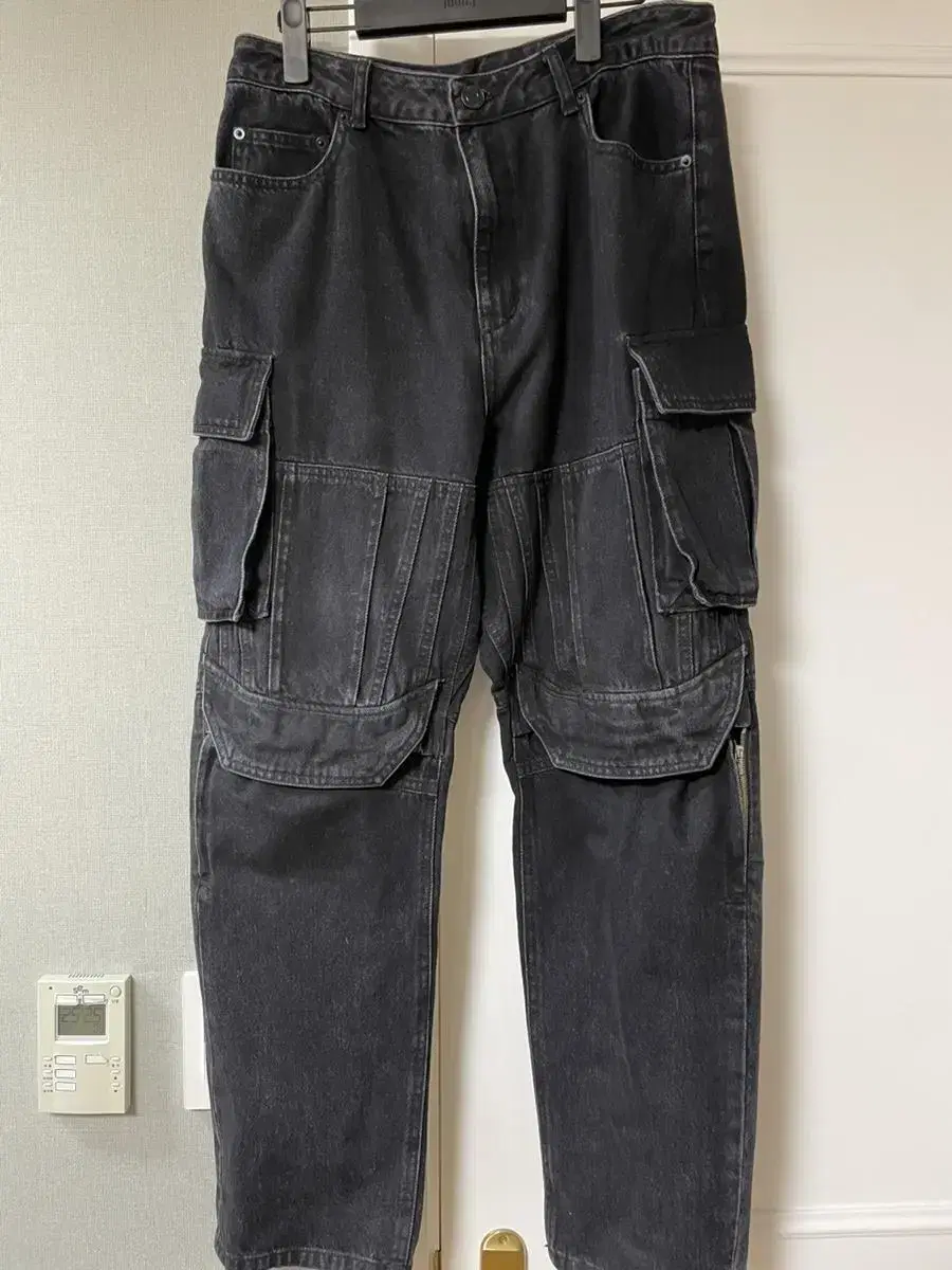 [46] Junji Black Military Cargo Zipper Denim Pants