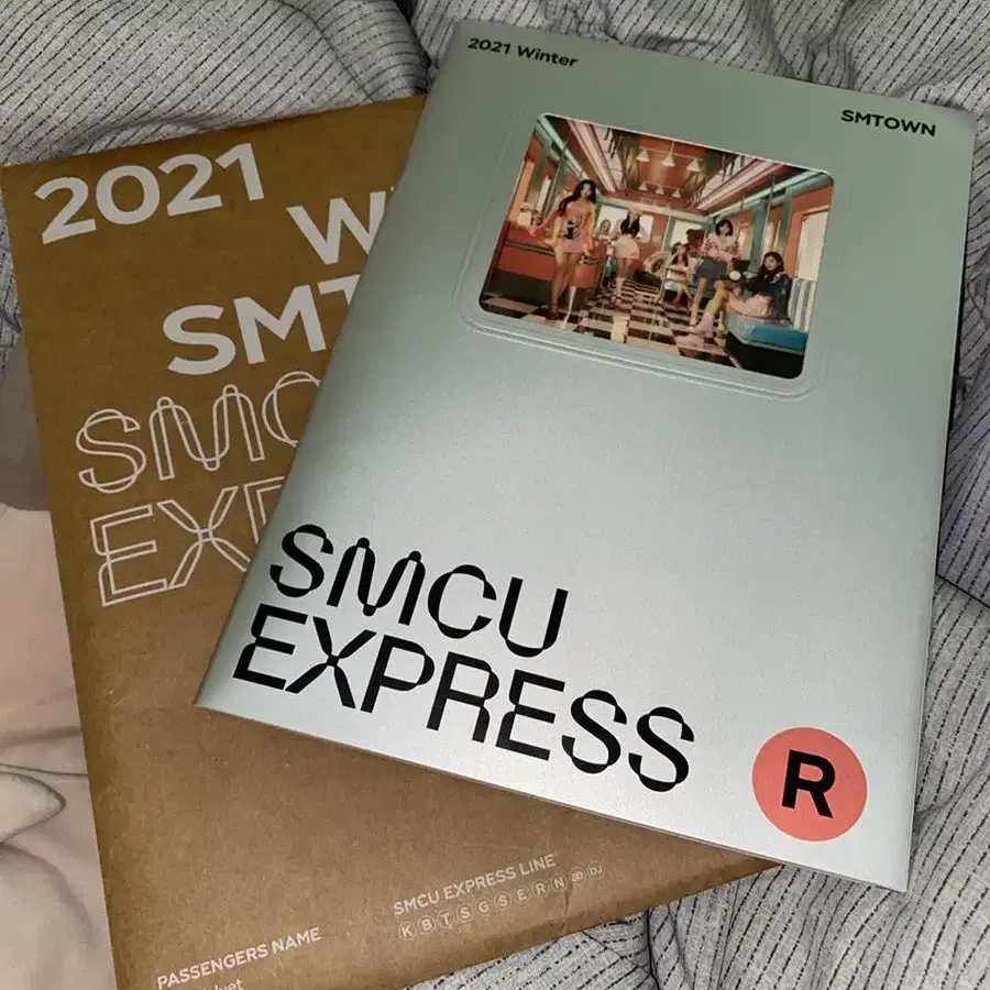 레드벨벳 루키 빨간맛 SMTOWN SMCU 포토북 앨범 부채 CD