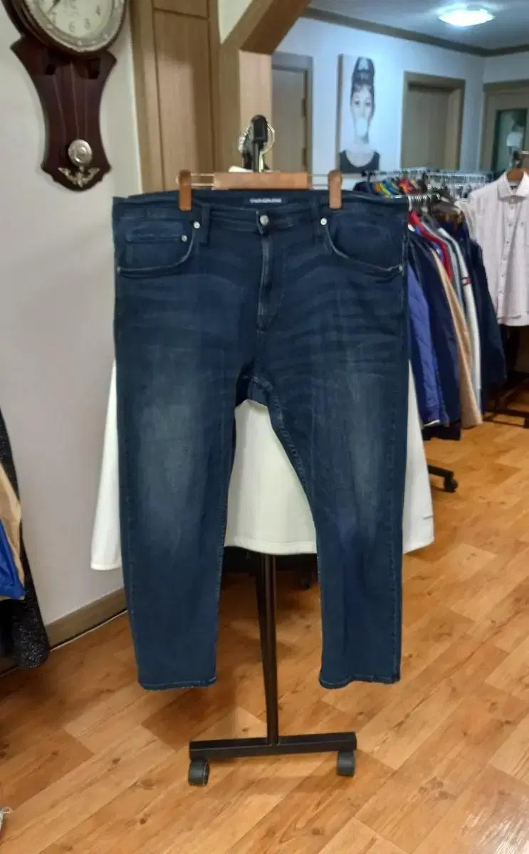 Calvin Klein Jeans for Men (42 inches)