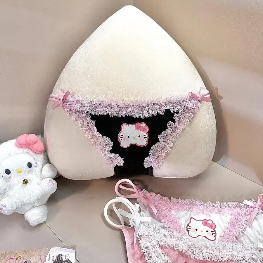 Hello kitty속바지 3개 세트(3색깔)