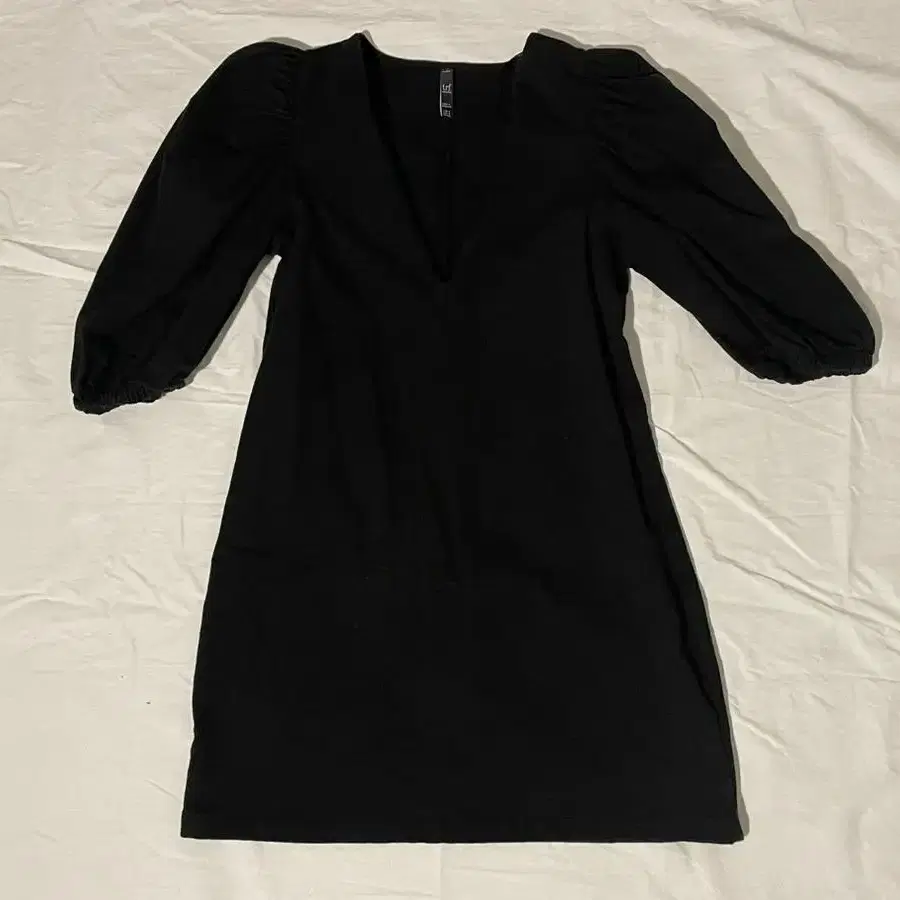 zara V mini dress