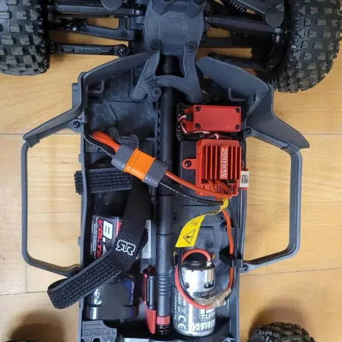 rc카 rtr arrma 4x4 1:10