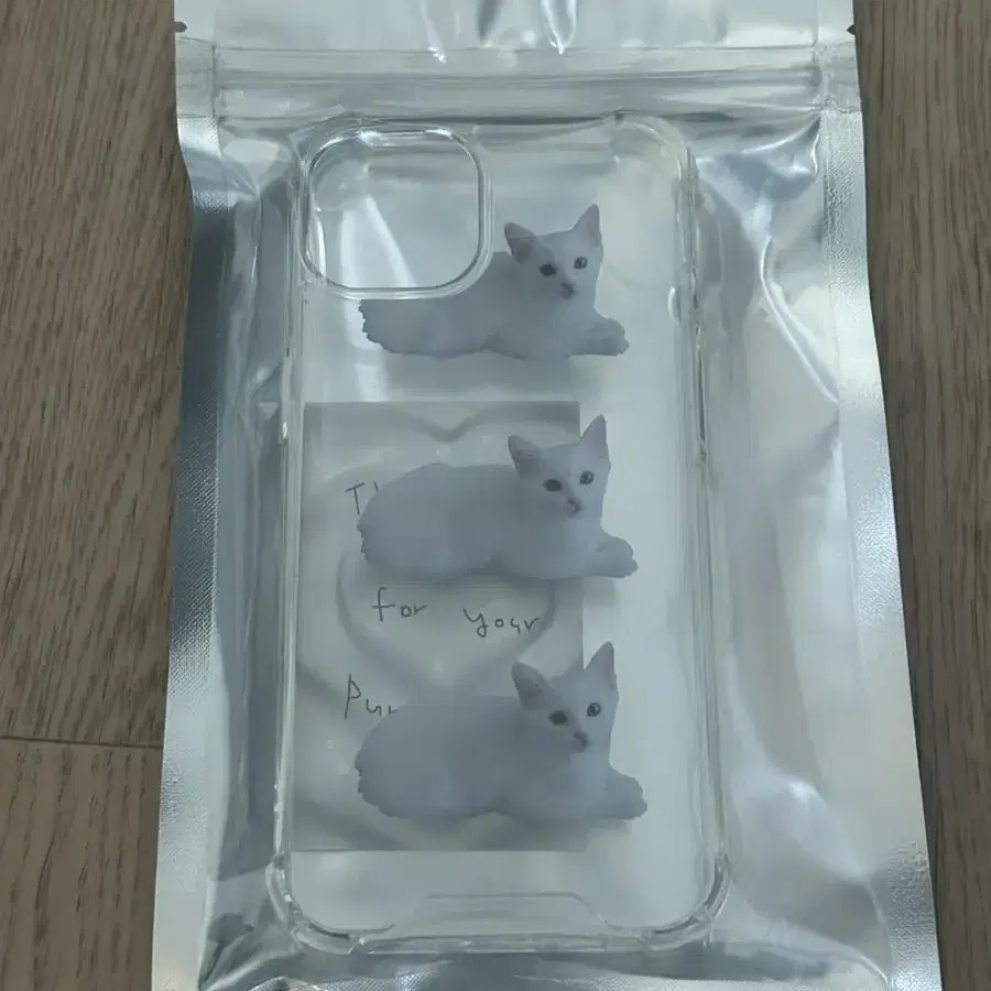 KITTIES고양이 폰케이스 아이폰13 (사용x, 봉지도 안 뜯음)