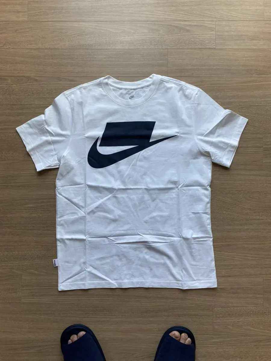 Nike Short Sleeve T-Shirt