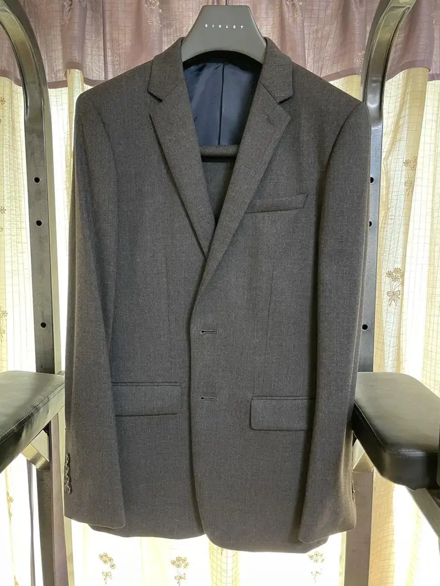 Sisley gray suit set up size 100-103