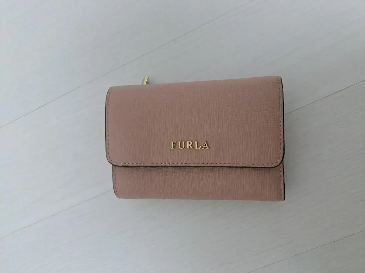 Hoola Wallet Bi-fold Wallet New