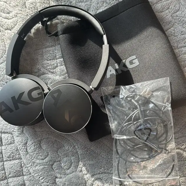 AKG Y50BT 헤드셋