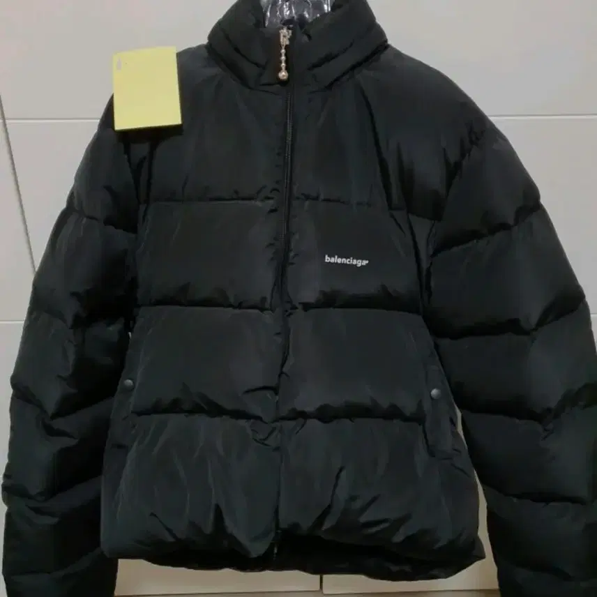 발렌시아가 [48] C컬 패딩 블랙 OG 새상푼 사진 1