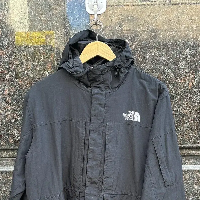 the northface 노스페이스 블랙 바람막이 95