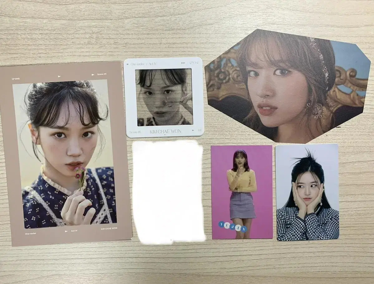 IZ*ONE photocard / kim chaewon ahn yujin minjoo hyewon Yena Choi