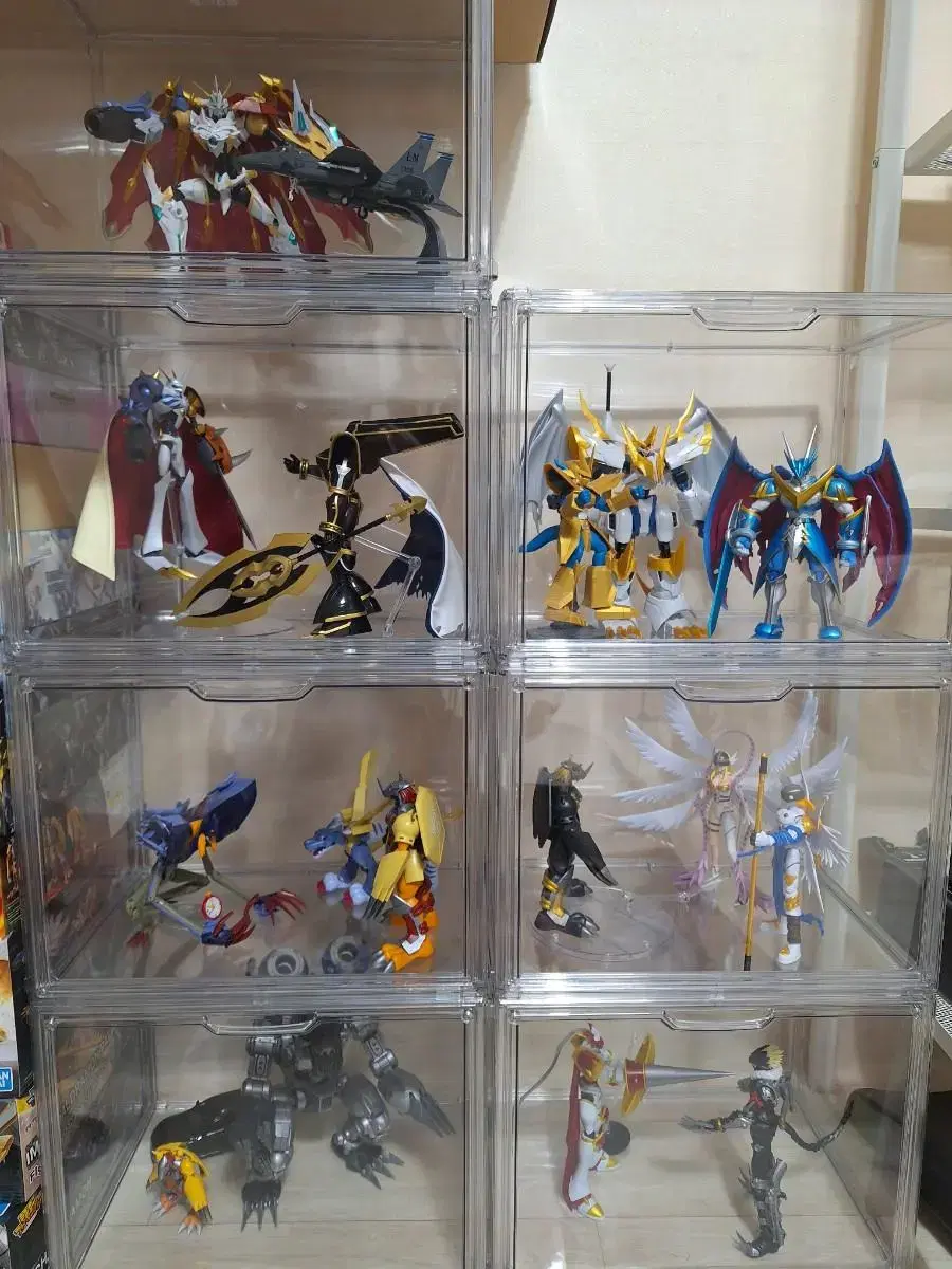 16 Digimon Figures for sale bulk (with case)