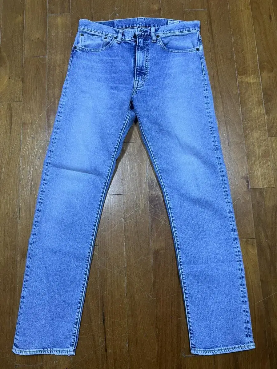 Oarslow Light Blue Denim Jeans