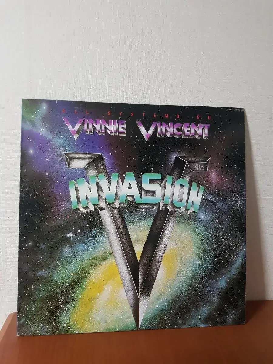 헤비메탈 Vinnie Vincent Invasion 카피반 록엘피 바이닐