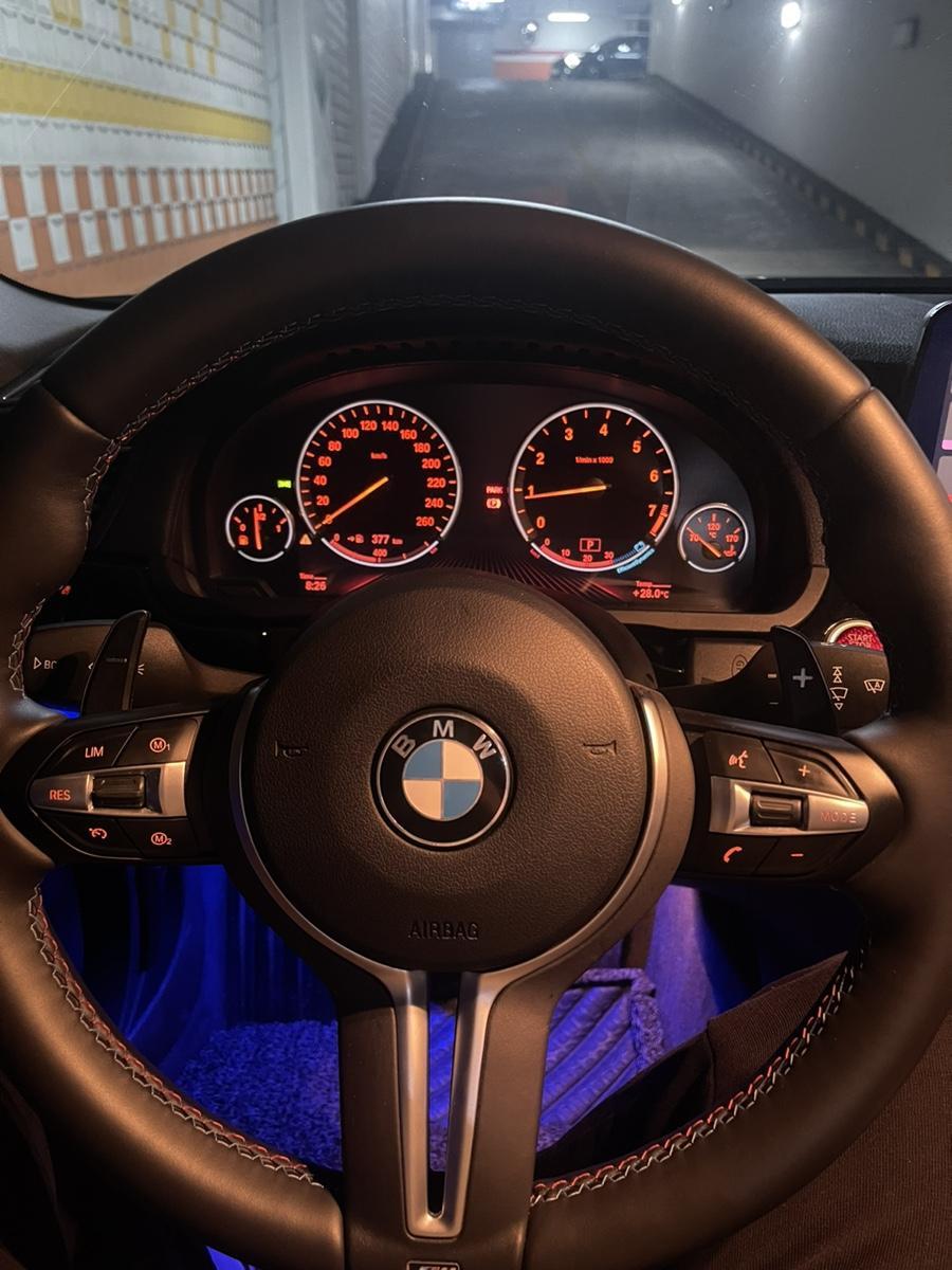 BMW740i - 4