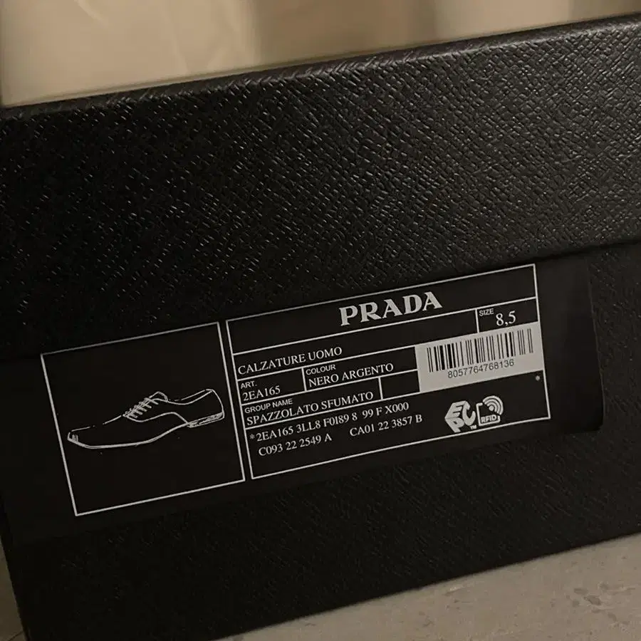 PRADA 프라다 브러시드 가죽 레이스업 더비